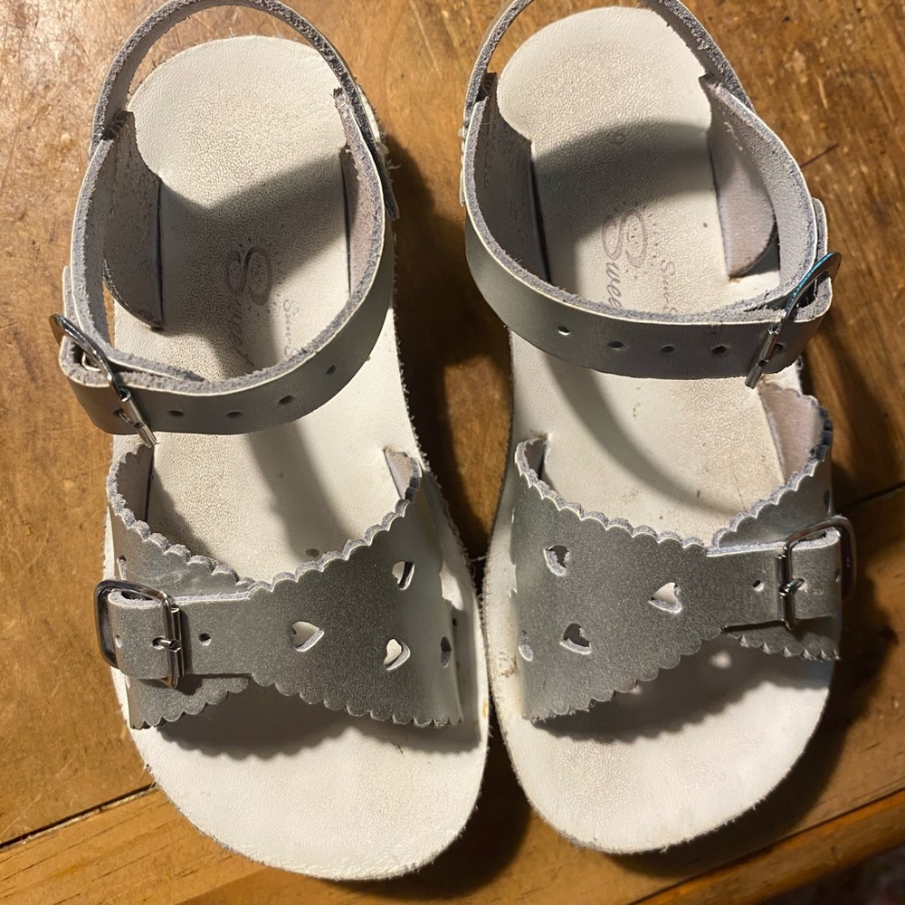 GUC Sun-Sans Sea Wees Ariel Sandals, Silver Metallic, Size 9 toddler